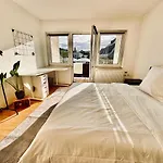 Stadtmitte, 2 Kingsize-Betten, Kaffe-Flat, Bis Zu 4 Personen, Balkon