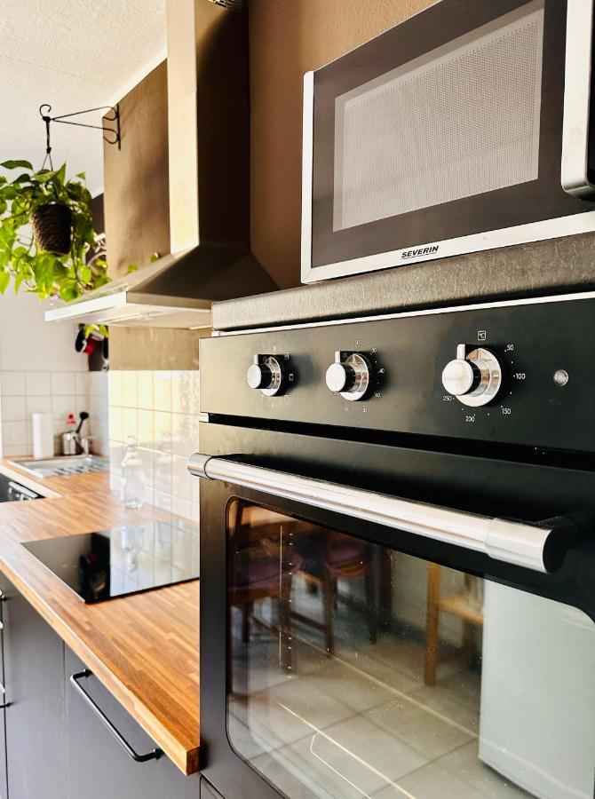 Stadtmitte, 2 Kingsize-betten, Kaffe-flat, Bis Zu 4 Personen, Balkon Apartment *