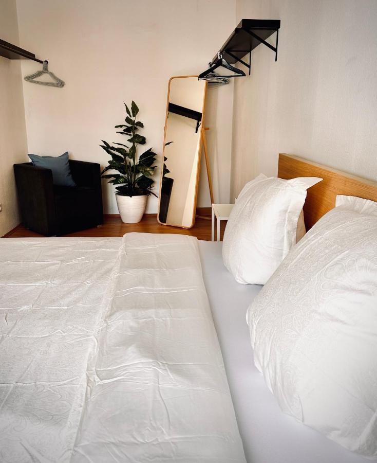 Stadtmitte, 2 Kingsize-betten, Kaffe-flat, Bis Zu 4 Personen, Balkon * Würzburg